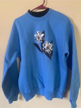 Blue Floral Crewneck Sweatshirt - Vintage Morning Sun